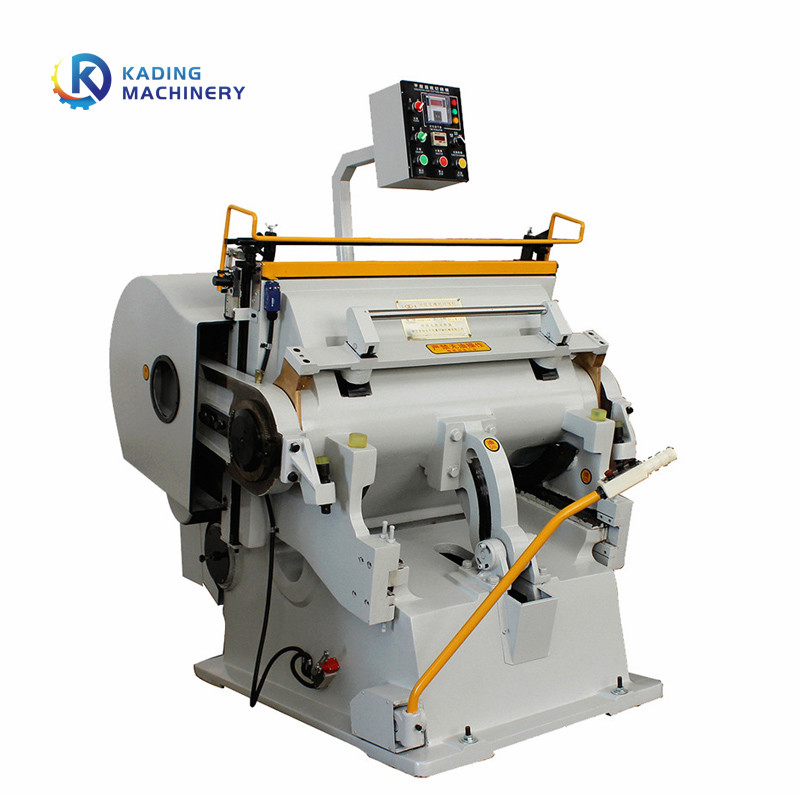 Heavy Duty Die Cutting Creasing Machine 20 Lembar/Min Untuk Memotong Papan Karton Bergelombang